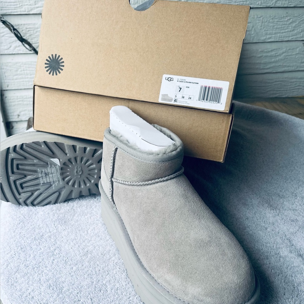 UGG Ultra Mini Platform  Dove Gray - Suede Boots